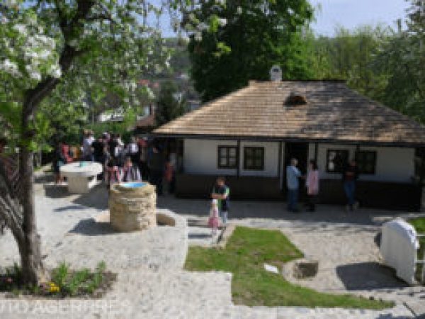 Luni se împlinesc 106 de la transformarea Bojdeucii lui Ion Creangă în muzeu literar