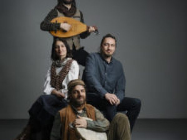 Trupa TREI PARALE într-o călătorie muzicală la Gala Premiilor Radio România Cultural